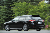 「tS」はセダンとワゴンの2本立てでラインナップする。こちらは、ワゴンバージョンの「レガシィツーリングワゴン2.5GT tS」。