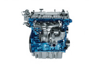 搭載される2リッタ直4エコブーストは、最大出力243ps/5500rpm、最大トルク37.3kgm/3000rpmを発生るす。