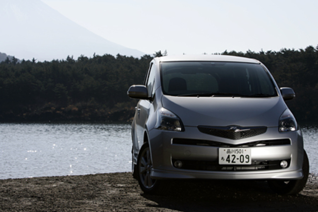 【スペック】全長×全幅×全高＝3955×1695×1660mm/ホイールベース＝2550mm/車重＝1210kg/駆動方式＝FF/1.5リッター直4DOHC16バルブ（105ps/6000rpm、14.1kgm/4200rpm）/価格＝186万9000円（テスト車＝231万4200円）