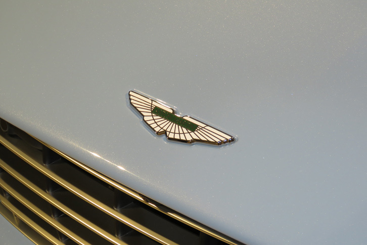 アストンマーティンDB11