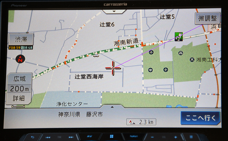 【走行軌跡】
	よく走る道はズレない走行軌跡で真っ白になっている。2016年からのサイバーナビは地図フォーマットを一新。以前は暗めだった地図も明るく見やすくなった。
