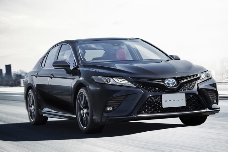 カムリWS“ブラックエディション”