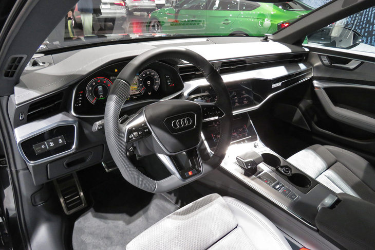 アウディA6（コックピット周辺部）