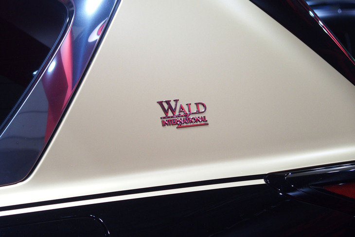 レクサスLX600（WALD）