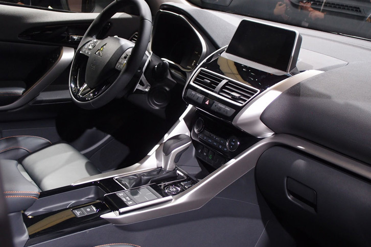 三菱エクリプス クロス