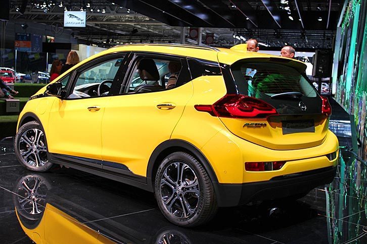 オペル・アンペラe（エクステリア）