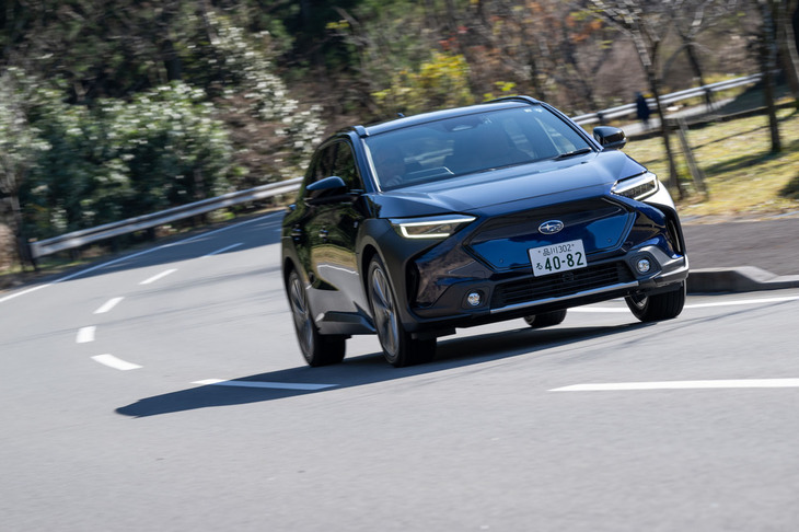 「トヨタbZ4X」「スバル・ソルテラ」は、車台にトヨタのBEV専用アーキテクチャー「e-TNGA」を採用。生産もトヨタの元町工場で行われる。