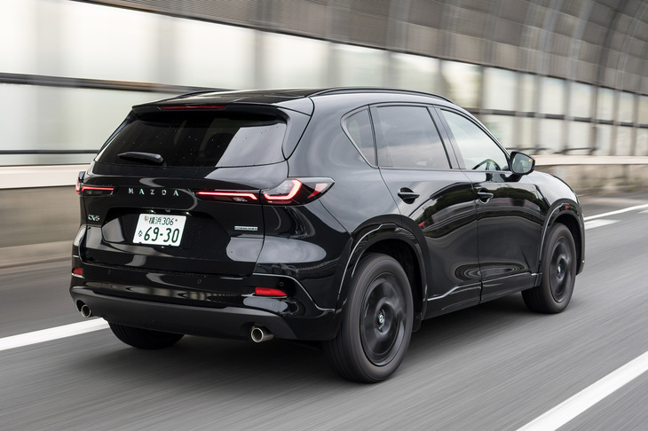 2012年の誕生以来、130の国と地域で累計500万台が販売されてきた「CX-5」。日本でも累計44万台を販売しており、今日では登録車販売の約4分の1を同車が占めている。