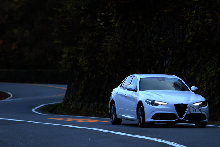 アルファ・ロメオ・ジュリア ヴェローチェ