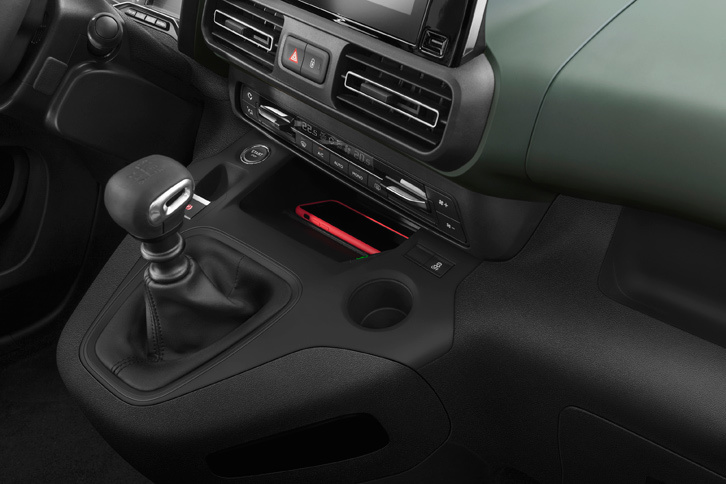 シトロエン・ベルランゴ（インテリア）