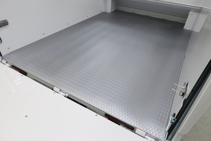 ダイハツ・ハイゼット ジャンボ スポルツァVer.（荷台）