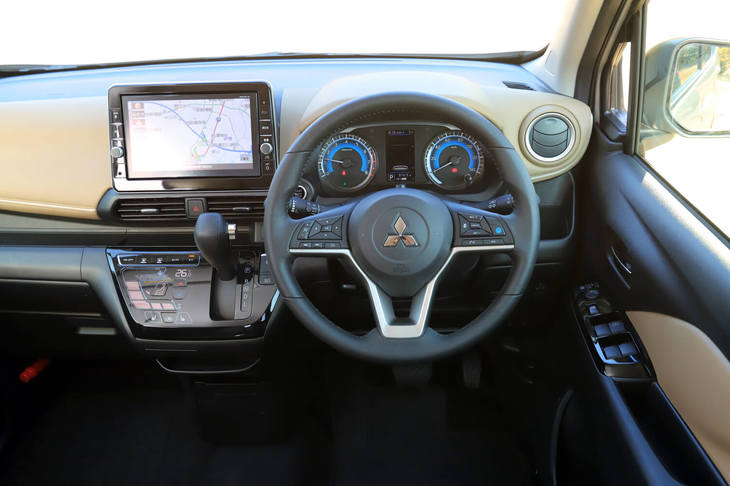 三菱eKクロスT（インストゥルメントパネルまわり）