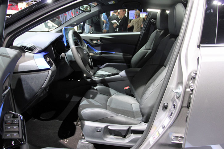 トヨタC-HR（インテリア）