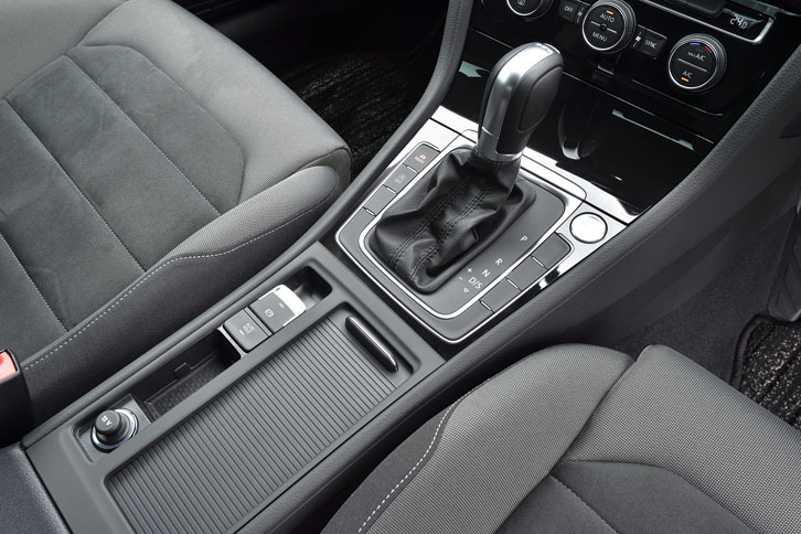 トランスミッションにも変更はなく、7段DSGを搭載する。