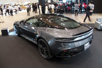 「ヴァンキッシュS」に代わるフラッグシップモデルである「DBSスーパーレッジェーラ」。最高出力725psを発生する5.2リッターV12ターボエンジンをフロントミドに搭載しており、最高速は340km/hに達する。