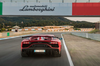 ランボルギーニ・アヴェンタドールSVJクーペ