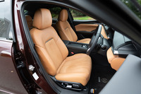 「20thアニバーサリーエディション」はタンのナッパレザーシートを特別装備する。