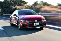 フォルクスワーゲン・アルテオンRライン4MOTIONアドバンス
	ボディーサイズ：全長×全幅×全高＝4865×1875×1435mm／ホイールベース：2835mm／車重：1720kg／駆動方式：4WD／エンジン：2リッター直4 DOHC 16バルブ ターボ／トランスミッション：7段AT／最高出力：280ps（206kW）/5600-6500rpm／最大トルク：350Nm（35.7kgm）/1700-5600rpm／タイヤ：（前）245/35ZR20 （後）245/35ZR20／価格：599万円