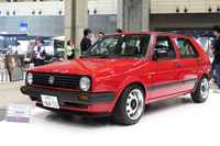 「オートモビル カウンシル2018」の会場から（スピニングガレージ）