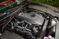 新型「クラウン」に用意されるパワープラントは3種類。「2.0 RSアドバンス」に搭載される2リッター直4直噴ターボエンジンは、先代「クラウン」のそれより10ps高い245psの最高出力を発生する。