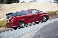 トヨタ・アルファード エグゼクティブラウンジS