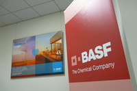 世界各地に研究開発拠点や工場を構えるBASF。今回発表会を行ったBASF ジャパンのコーティングス事業部は、主に日本国内での自動車の塗装事業などを担当している部門だ。
    