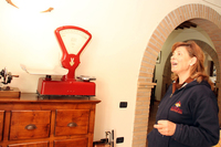 食料品店を切り盛りしていた頃と同じ時代のはかり。