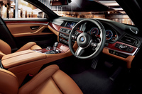 クラシック音楽がイメージのBMW 523d限定発売の画像