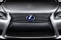 「レクサスLS」仕様変更　新デザインで登場の画像