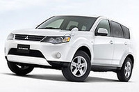 パドルシフトや撥水シート付き、「三菱アウトランダー」特別仕様車の画像