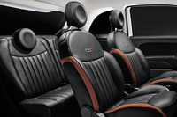 ポルトローナ・フラウ製のレザーシート。