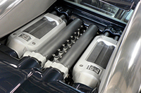 【Movie】1億6300万円で1001ps、「ブガッティ・ヴェイロン16.4」で300km/hオーバーを味わう（前編）の画像