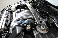 エンジンは「Z-tune concept ENGINE Spec.2」と呼ばれる。2.8リッターに拡大されたエンジンは最高出力500ps/6800rpm、最大トルク55.0kgm/5200rpmを越えるという。