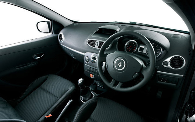 Mt搭載のベーシックな ルーテシア 限定発売 ニュース Webcg