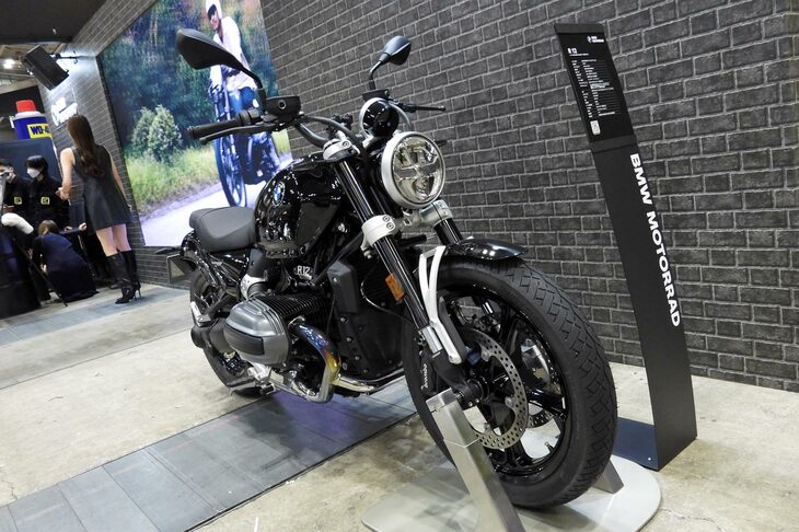 ベースになった「BMW R12」。これを見ると、カスタムビルダーの想像力と技術力に脱帽である。