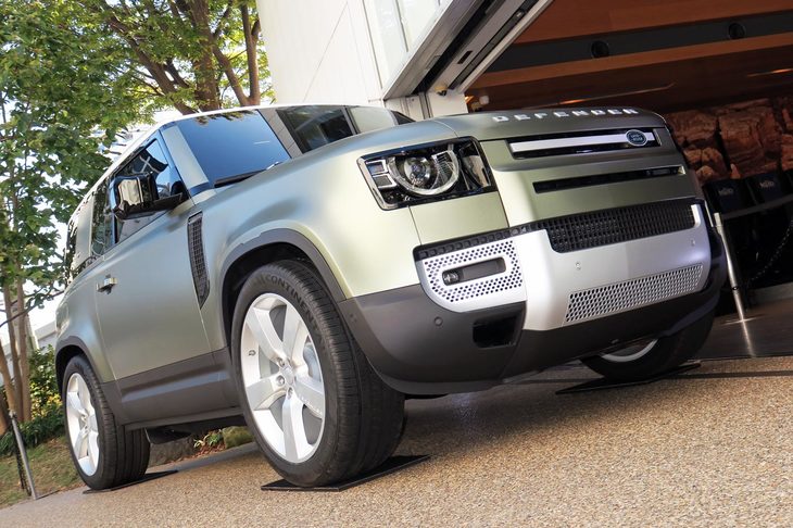 東京・代官山 T-SITEに展示された新型「ランドローバー・ディフェンダー」。