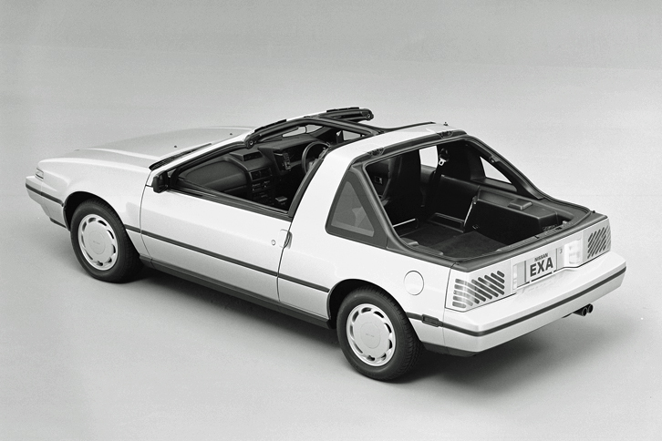 Cピラーから後ろの部分を取り外した「エクサ クーペ」。本来は日本仕様車も、このようにして着せ替えができるはずだった。