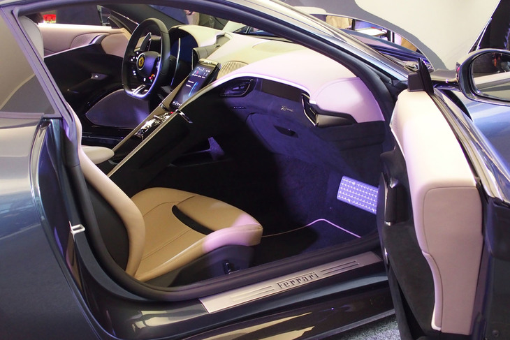 フェラーリ・ローマ（インテリア）