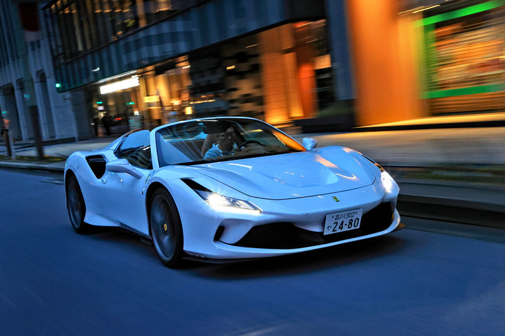 フェラーリF8スパイダー