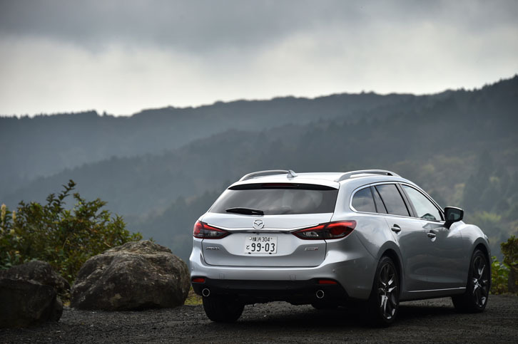 （写真をクリックすると、「アテンザワゴンXD Lパッケージ」の他の写真が見られます）