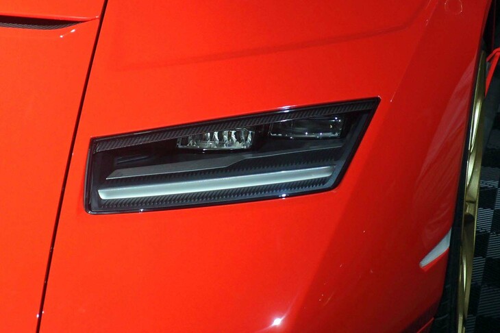 ランボルギーニ・カウンタックLPI800-4（ヘッドランプ）