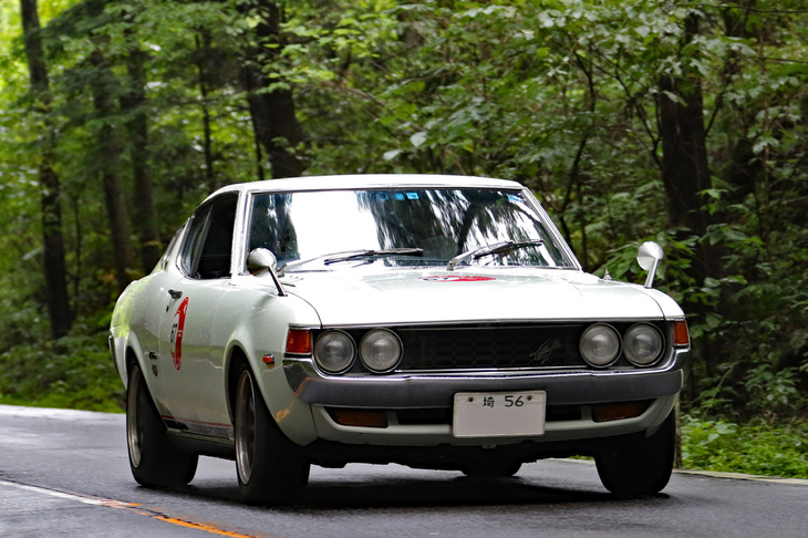 新車以来とおぼしき「埼56」ナンバーを付けた1975年「トヨタ・セリカ リフトバック1600GT」。
