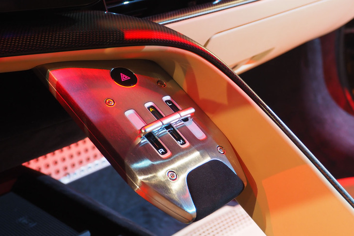 フェラーリ849テスタロッサ（シフトセレクター）