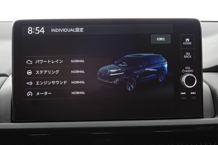 ドライブモードに「SNOW」と「INDIVIDUAL」が追加されたのもトピック。より幅広いシーンで好適な制御を選べたり、ドライバーの好みに応じたモードを設定したりできるようになった。