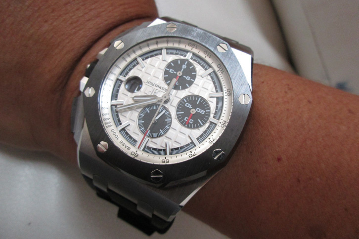 
	いい時計を買うのも、かなり気持ちいいようだ。
	