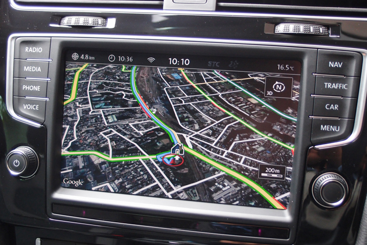 「Guide＆Inform」の機能のひとつ、「Google Earth」を介した地図表示。リアルな映像を使ったルートガイドが利用できる。