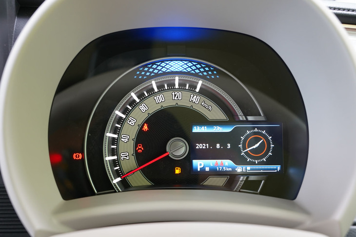 スズキ・ワゴンRスマイル ハイブリッドX（メーターパネル）