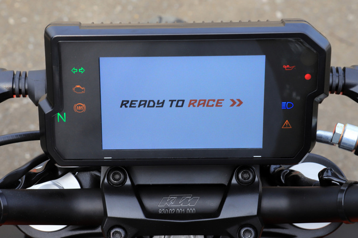 KTMのコーポレートメッセージは「READY TO RACE」。さまざまなジャンルのモータースポーツに積極的に挑戦するメーカーならではの標語である。