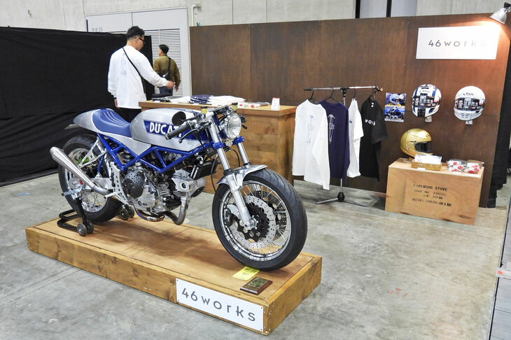 以前、個展を取材させていただいた、カスタムファクトリー46Worksのブース。