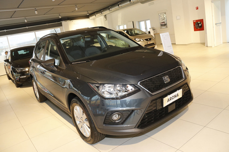 クロスオーバーモデル「アローナ」。全長×全幅＝4138×1780mm。